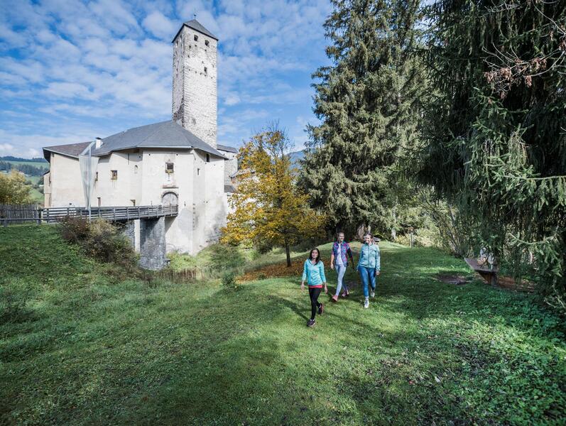 schloss-welsperg-wandern-herbst-2018-tv-gsieser-tal-harald-wisthaler-2