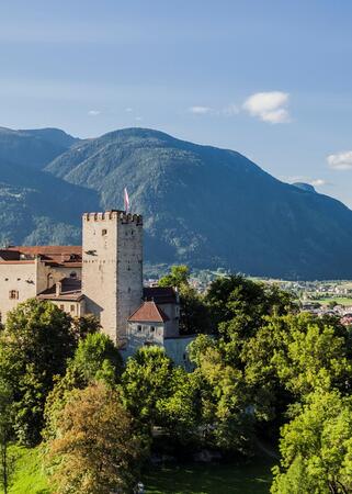 schloss-bruneck-idm06224hawi-1