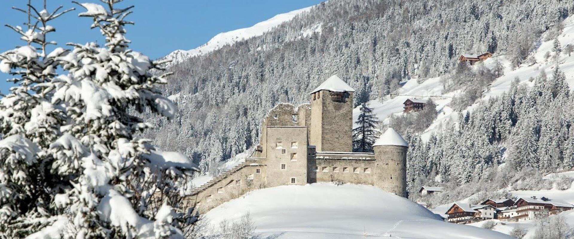 burg-heinfels-foto1-30